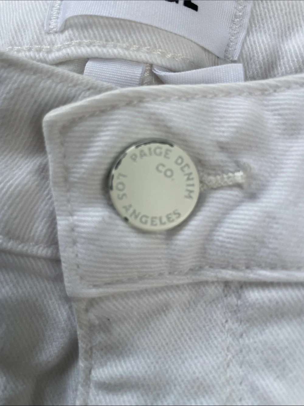 PAIGE Jax Knee Short White Cuffed Denim Cotton/Elastic Blend